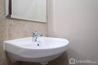 Cozy Studio Room at Transpark Cibubur By Travelio