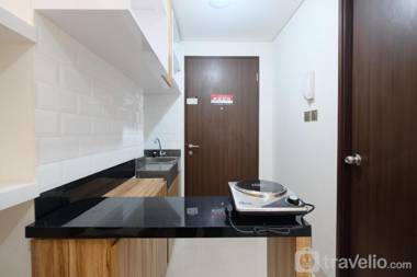Cozy Studio Room at Transpark Cibubur By Travelio