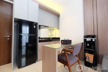 Elegant & Comfort 1BR Ciputra World 2 By Travelio