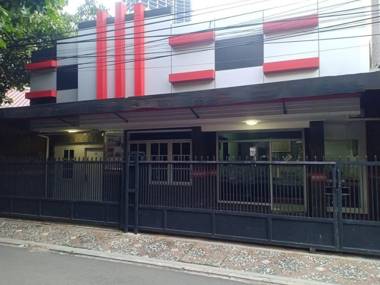 OYO 91007 Mangga Besar House