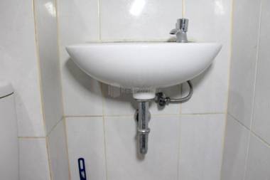 RedLiving Apartemen Grand Kamala Lagoon - Swastika F88 Group Tower Barclay North