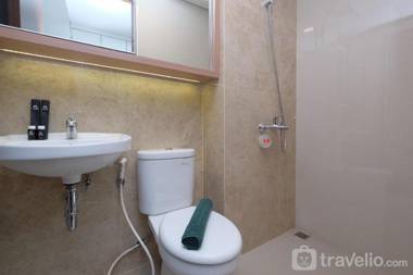 Cozy Studio at Transpark Cibubur Apt By Travelio