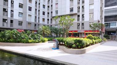 Warm and Nice 1BR at Green Bay Pluit Apartment By Travelio