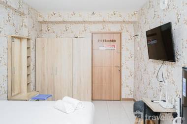 Homey Studio at Green Palm Residence By Travelio