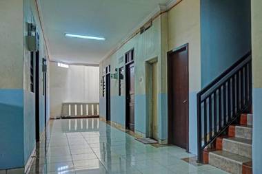 OYO 91535 J&b Rooms Tomang