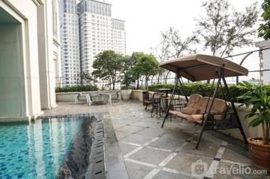 The Classic 2BR Belleza Apartment By Travelio