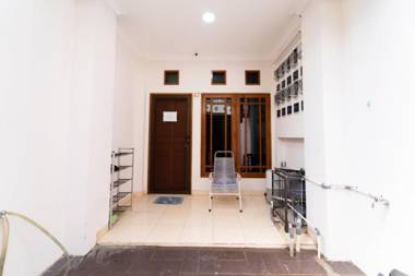 KoolKost Syariah @ Kebon Kacang III Street (Minimum Stay 28 Nights)