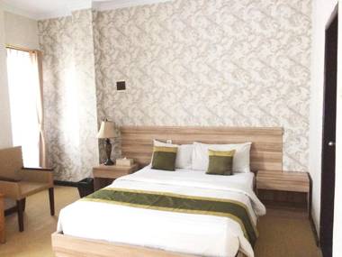 Puri Saron Denpasar Hotel