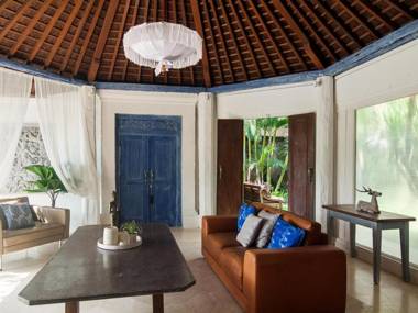 Serene Rice Field Terrace Canggu 3 Bedrooms Villa