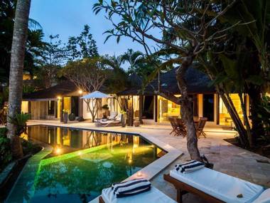 Serene Rice Field Terrace Canggu 3 Bedrooms Villa