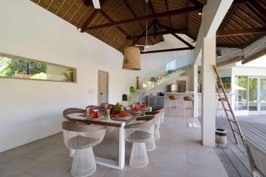 Enjoy a Holiday of a Lifetime Renting Your Own 5 Star Private Villa at the Best Rate in Canggu Vill