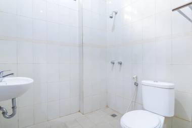 OYO 1952 Hotel Dewata Indah