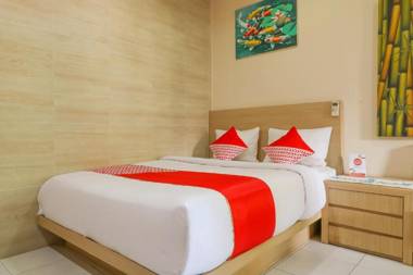 OYO 2581 Ketut Smile