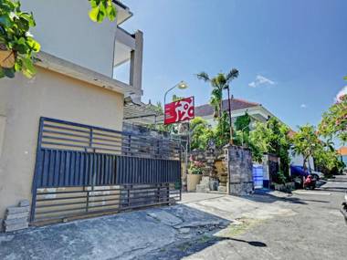 Vaccinated Staff - OYO 90456 Moh Yamin Residence