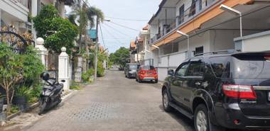 OYO 90990 Surya Residence