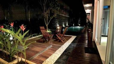 cozy umalas guesthouse