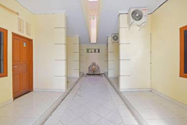 OYO 91445 Sandat Guest House