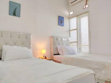 SLEEP HOUSE Cirebon Homestay