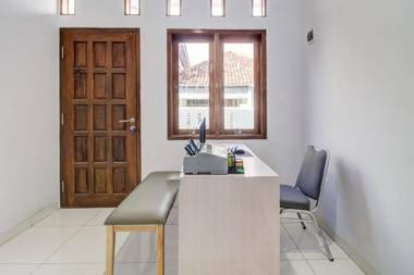 OYO 91243 Bina Syariah Guest House