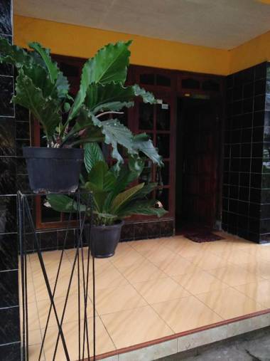 Penginapan Ana Indah