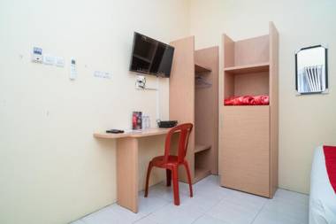 RedDoorz Syariah near Taman Siring 2