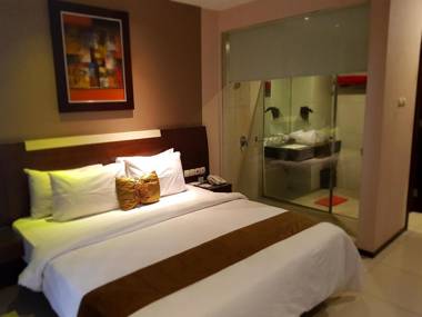 Scarlet Dago Hotel