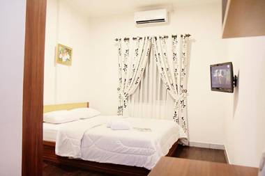 Lotus Bandung Hotel Cafe And Meeting Place