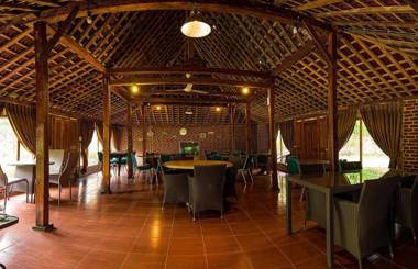 Lotus Bandung Hotel Cafe And Meeting Place