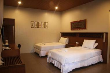 Rumah Stroberi Organic Farm & Family Lodge