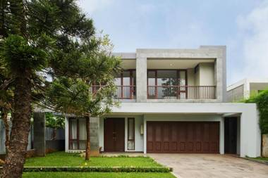 Indah 1 Golf Mountain Villa 4 bedroom private pool