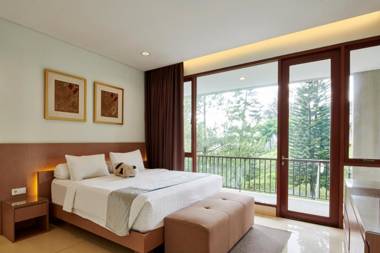 Indah 1 Golf Mountain Villa 4 bedroom private pool