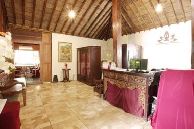 OYO 171 Lotus Art Garden Hotel