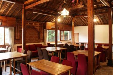 OYO 171 Lotus Art Garden Hotel