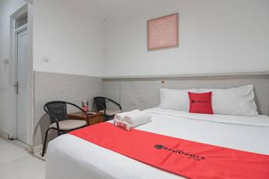 RedDoorz At Arwiga Hotel