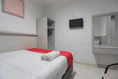 RedDoorz At Arwiga Hotel