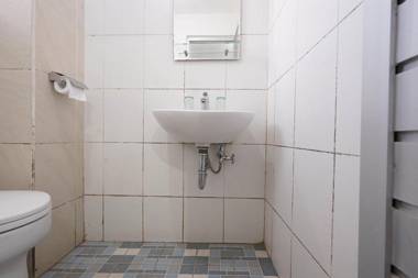 OYO 1699 Verona Residence