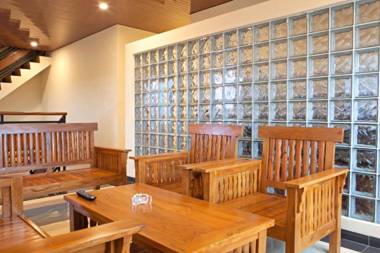 RedDoorz near Trans Studio Mall 2