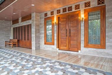 RedDoorz near Trans Studio Mall 2