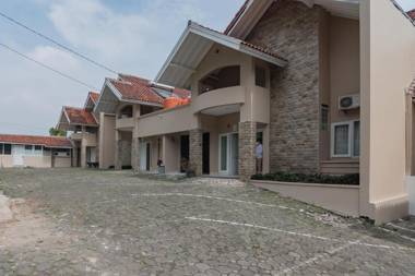 Rossan Villa Hotel near Sersan Bajuri RedPartner