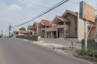 Rossan Villa Hotel near Sersan Bajuri RedPartner