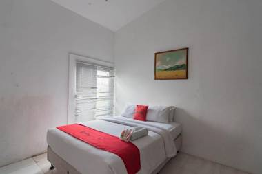 RedDoorz near Kampung Gajah 2