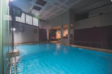 RedDoorz Plus near Kampung Gajah 3