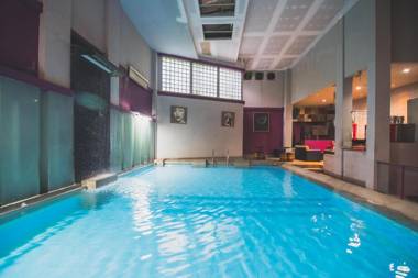 RedDoorz Plus near Kampung Gajah 3