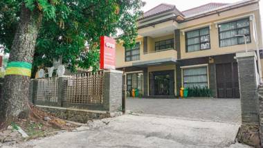 OYO 1740 Tekmira Residence Supratman