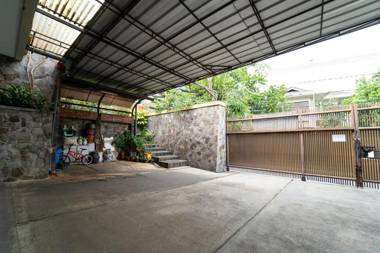 KoolKost near BTC Fashion Mall 2