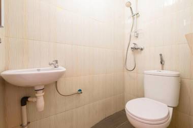 OYO 2405 The Karins Guesthouse Syariah