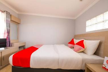 OYO 2405 The Karins Guesthouse Syariah