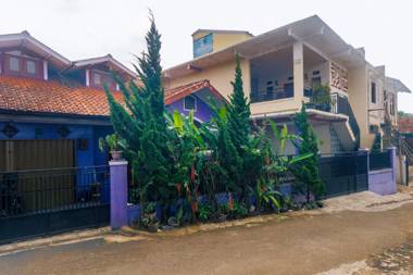 OYO 2938 Penginapan Bumi Ahsan 102 Syariah