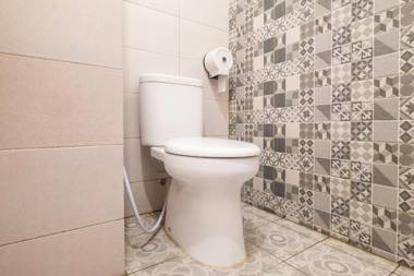 RedDoorz near Exit Toll Moh. Toha