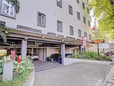 OYO 3752 The Summit Residence